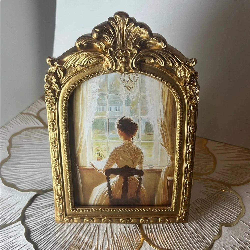 Elegant Gold Ornate Picture Frame 4x6 inch frame